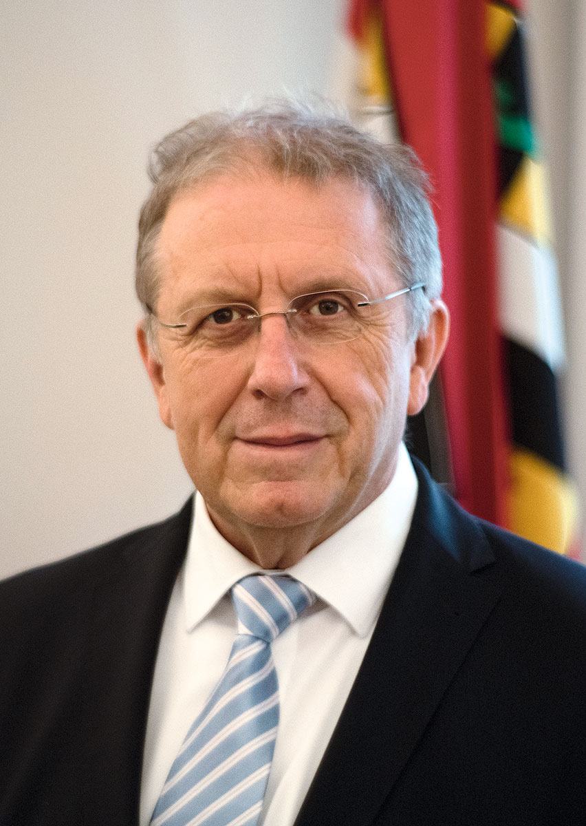 Henry Schramm, Bezirkstagspräsident von Oberfranken